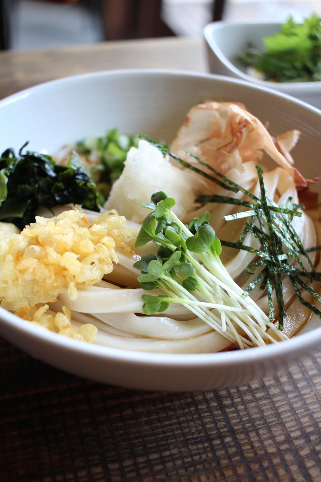 地粉うどん　わだち草